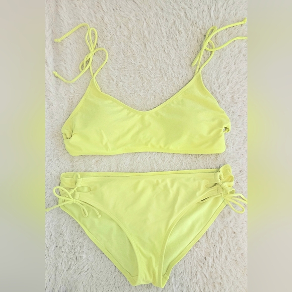 Bikini Set Adjustable sides XL - Picture 1 of 5